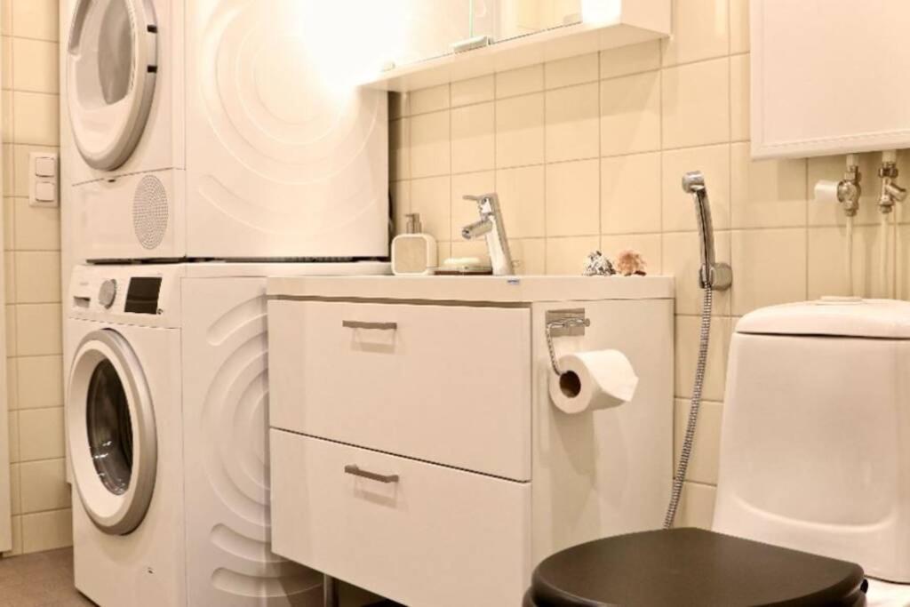✭huippuvarusteltu Luksuskoti, Sauna, Ilmainen Pysaekoeinti✭ Appartement *