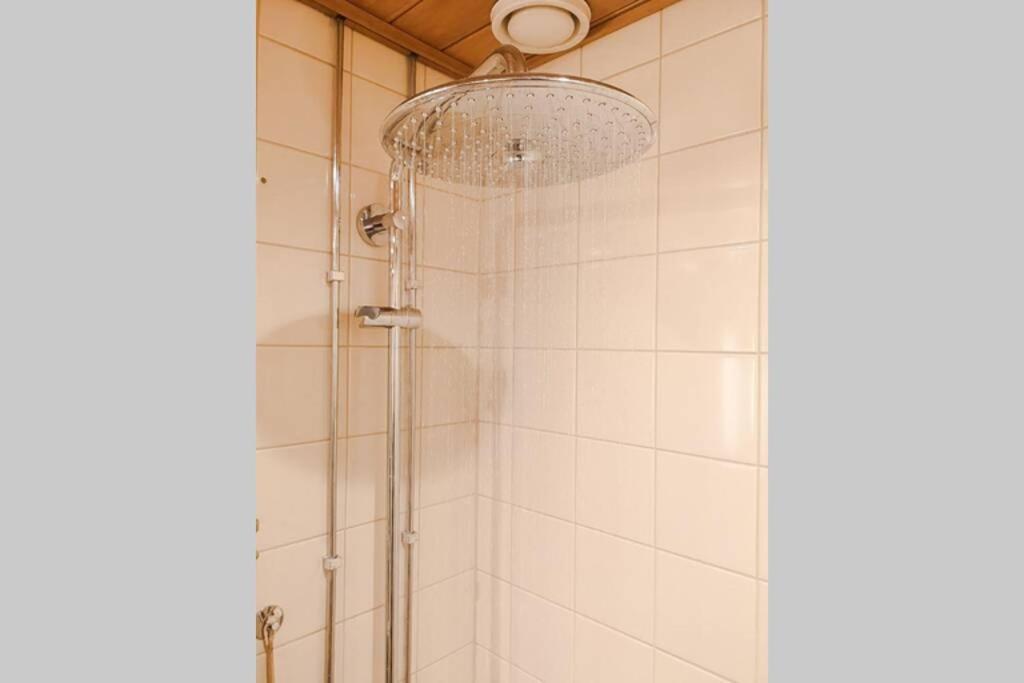 ✭huippuvarusteltu Luksuskoti, Sauna, Ilmainen Pysaekoeinti✭ Tampere
